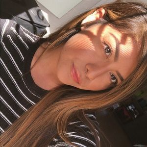 Meet your Posher, Cynthia